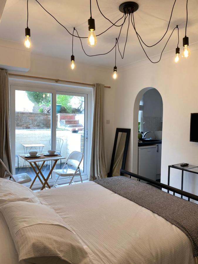 Stylish Central Basement Studio, With Outdoor Space Hove Exteriér fotografie